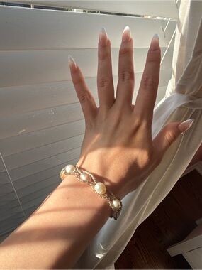 Elegant Gold Pearl Link Bracelet - Women Jewelry